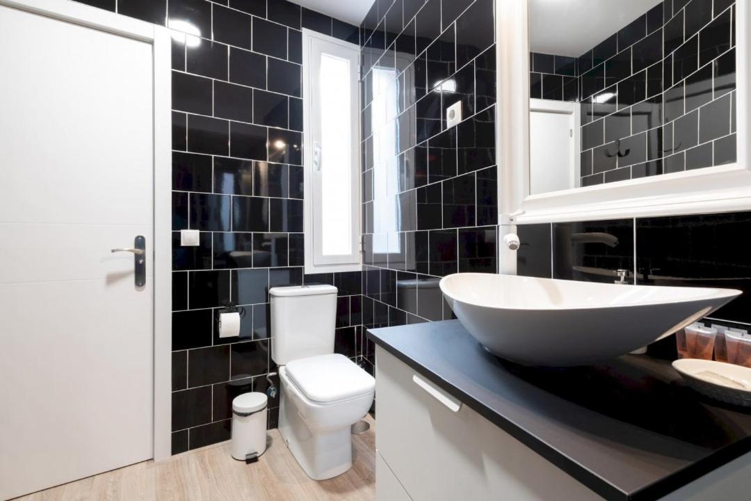 3 Bedrooms 1 Bathroom Furnished - Lavapies- Mintystay Madrid Exterior foto